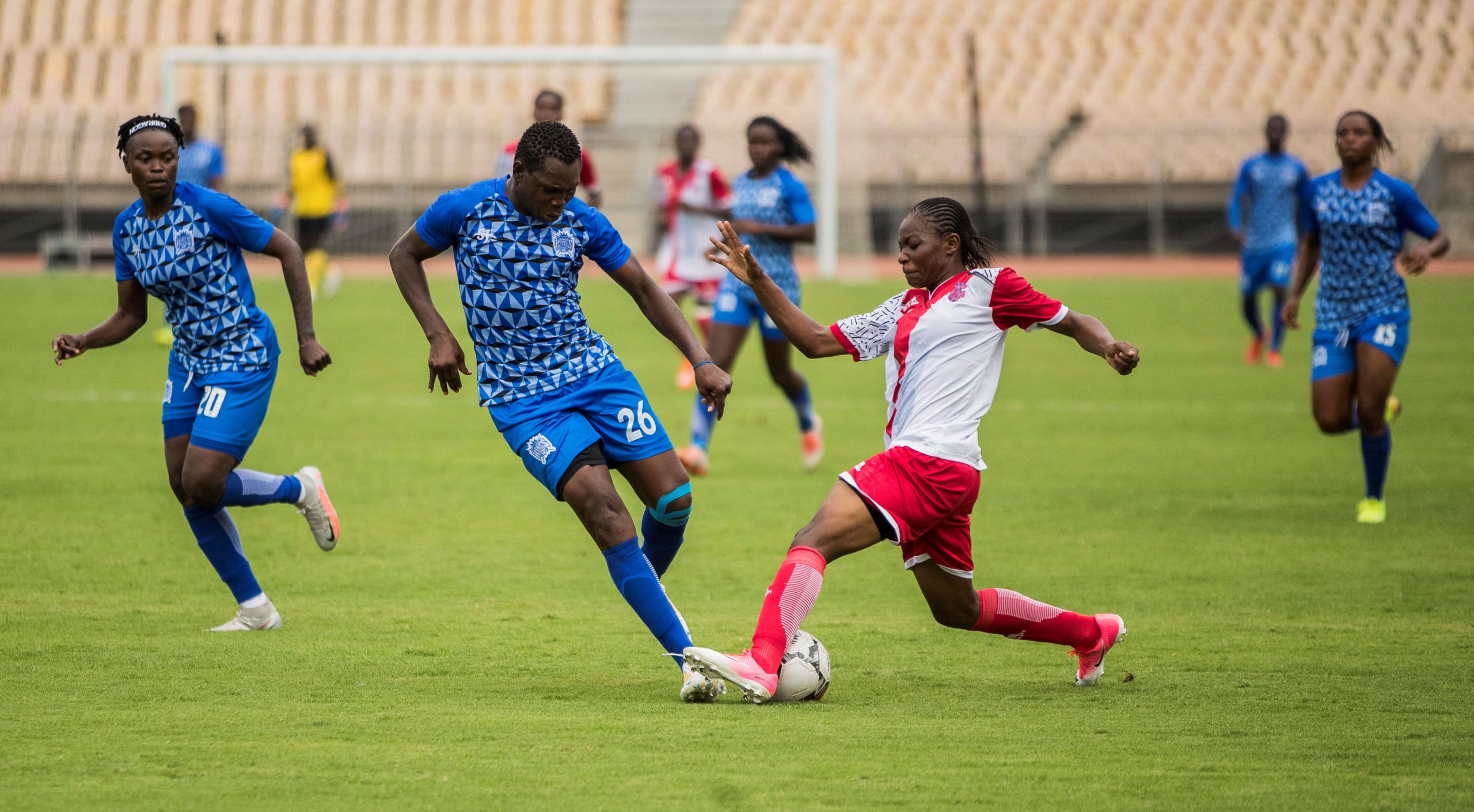 Ligue des Champions Féminine Louves Minproff perd à domicile